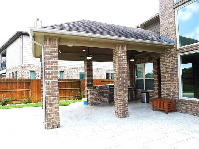 Building Photo - 25627 Fleming Lodge Ln