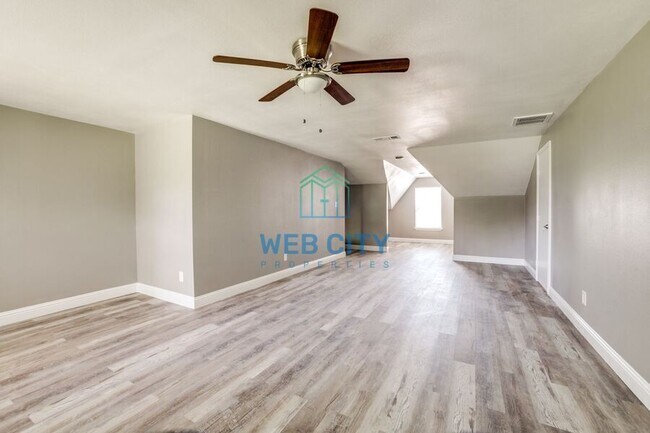 Building Photo - 508 S Jesse Lee St