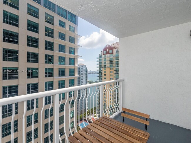 Building Photo - 1200 Brickell Bay Dr