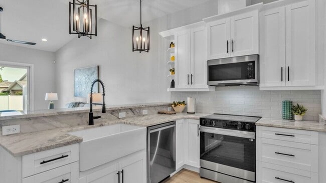 Building Photo - 1170 Windjammer Dr