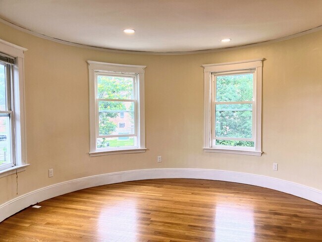 Building Photo - 351 S Huntington Ave