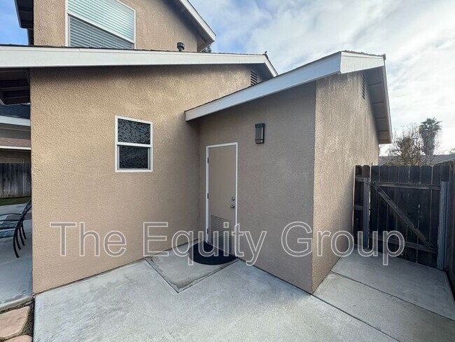 Building Photo - 1155 Meadow Ave