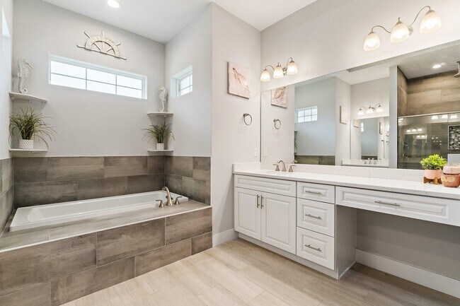 Building Photo - 12955 SW Kanner Hwy