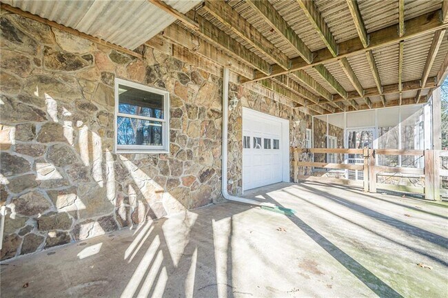 Building Photo - 34 Johnston Row NW