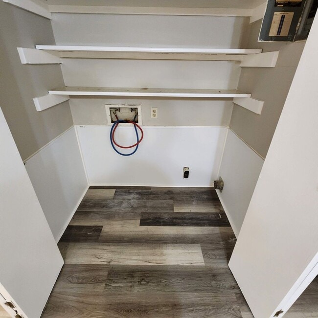 Building Photo - NEW PRICE! NEW UPDATES, YOU CANNOT BEAT THIS ONE!