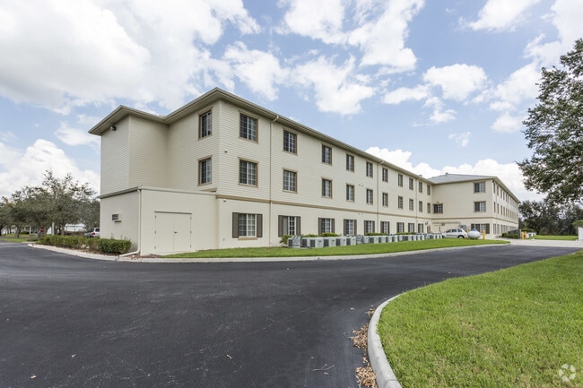 Building Photo - Villa Vincente