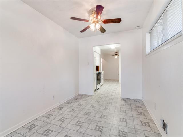 Building Photo - 722 Hawthorne Dr