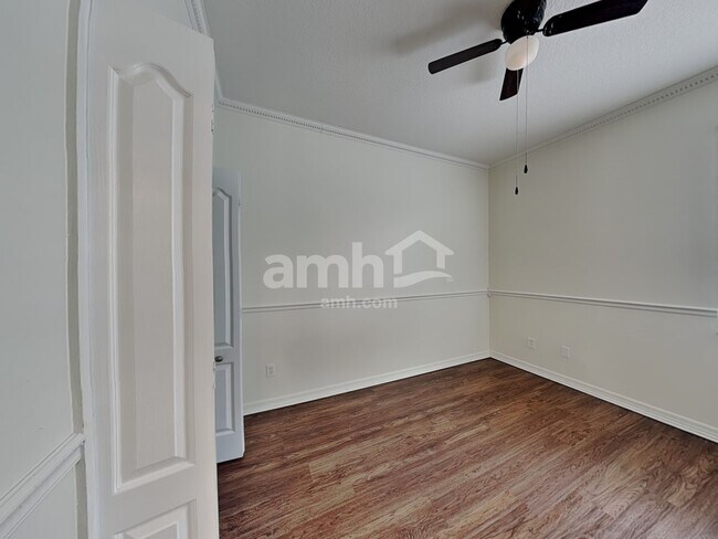 Building Photo - 1130 Cherry Valley Way
