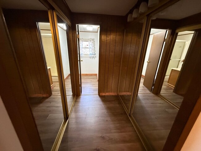 Building Photo - 4 Bed 2 Bath Home with 2 Car Garage, Large Private Fenced Yard. Lander, WY