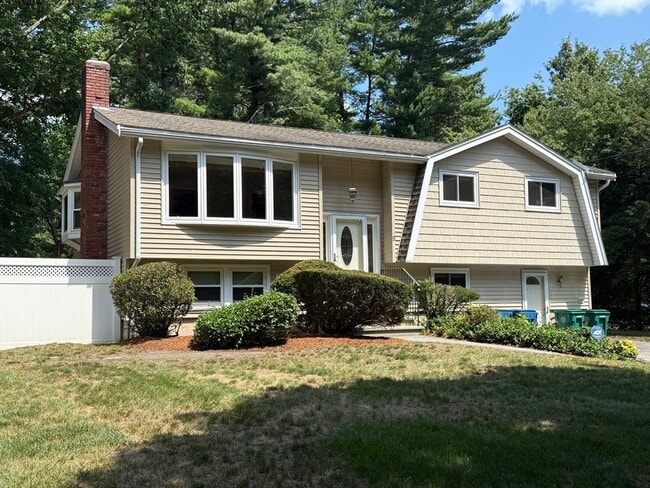Building Photo - 9 Brookdale Cir