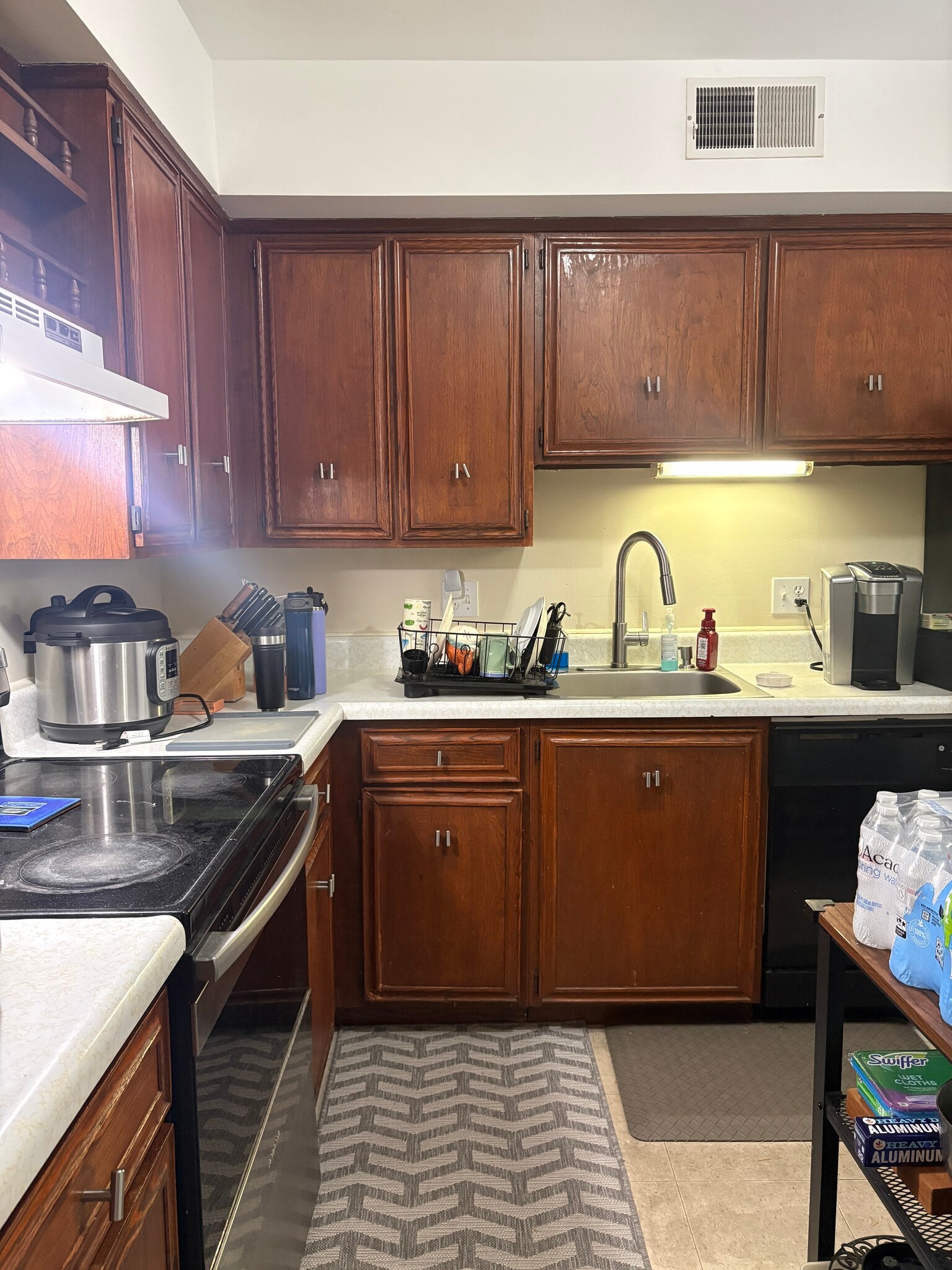 Building Photo - 8 Nassau Ct