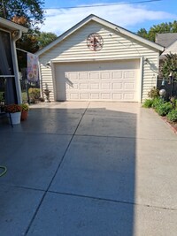 Building Photo - 2225 Brighton Dr