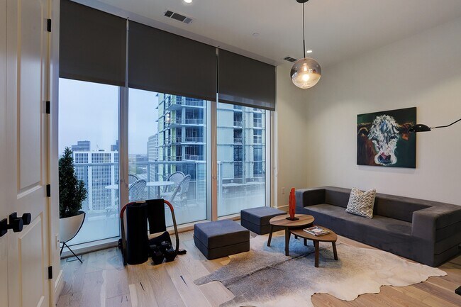 Building Photo - 4521 San Felipe St