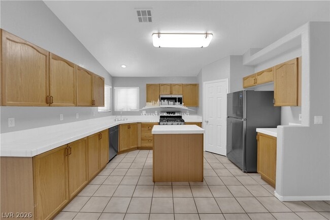 Building Photo - 1918 Double Delight Ave