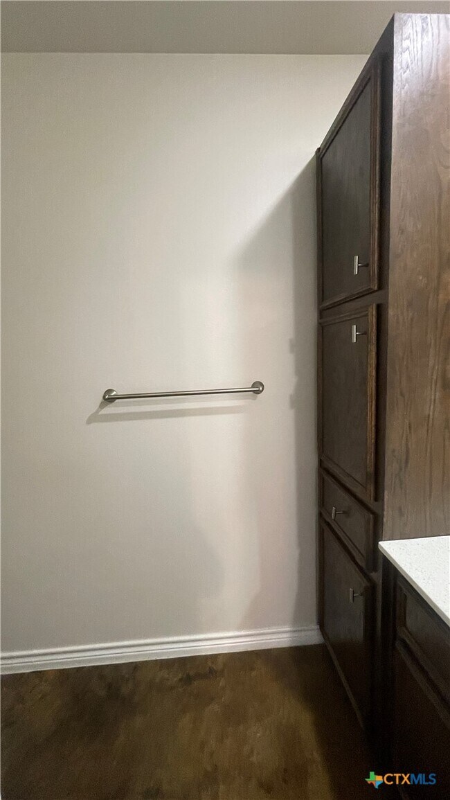 Building Photo - 202 Lowes Blvd