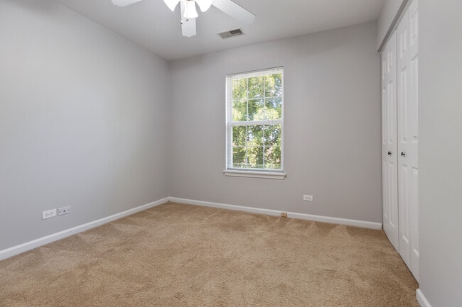 Building Photo - 1127 Orleans Dr
