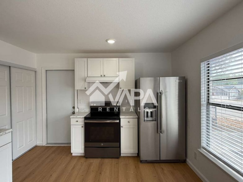 Building Photo - 5929 Mission Sunrise