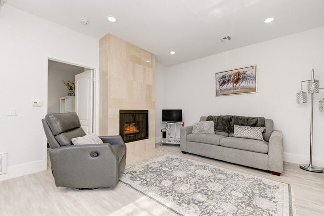 Building Photo - 3601 Bernwood Pl