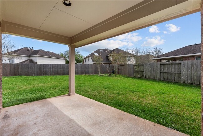 Building Photo - 2120 Red Timber Ct