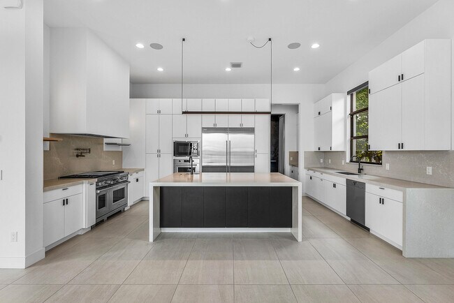 Building Photo - 17151 Brulee Breeze Wy