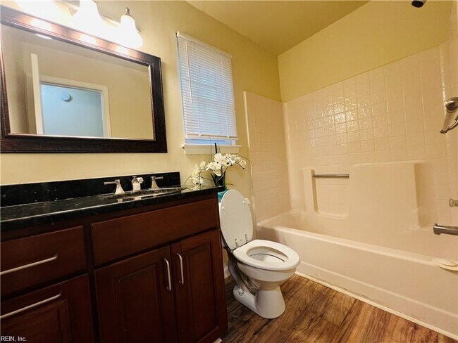 Building Photo - 12904 Daybreak Cir