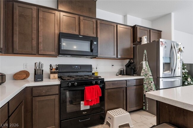 Building Photo - 1299 Raritan Pl