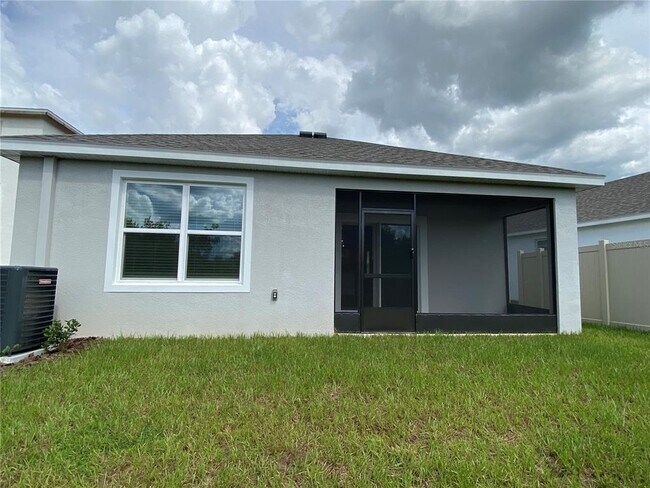Building Photo - 32354 Weathered Oak Dr