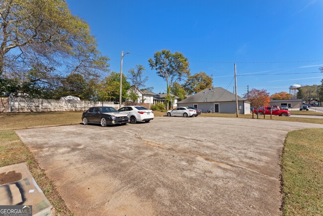 Building Photo - 59 Sloan St