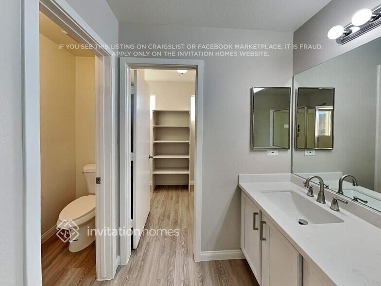 Building Photo - 2830 Dalsetter Dr