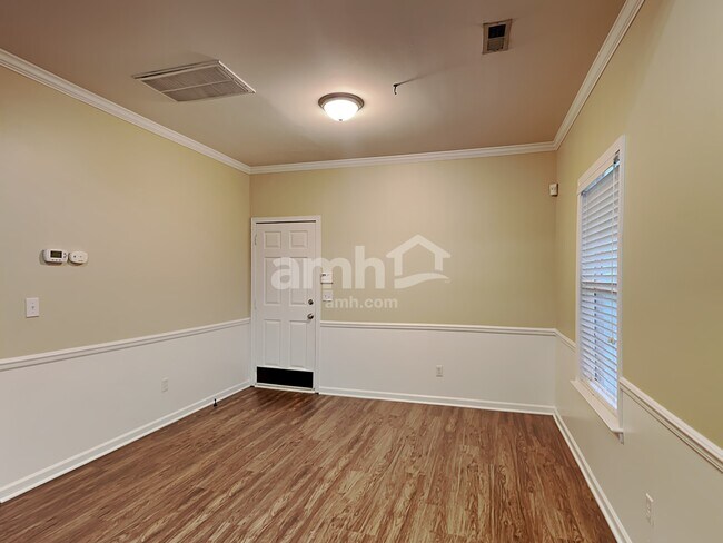 Building Photo - 15674 Birkdale Commons Pky