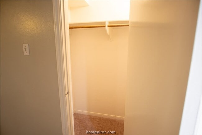 Building Photo - 1801 Woodsman Dr