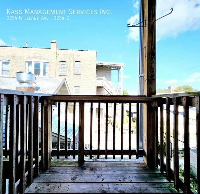 Building Photo - 3254 W Leland Ave