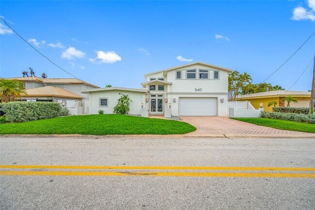 Building Photo - 540 59th Ave