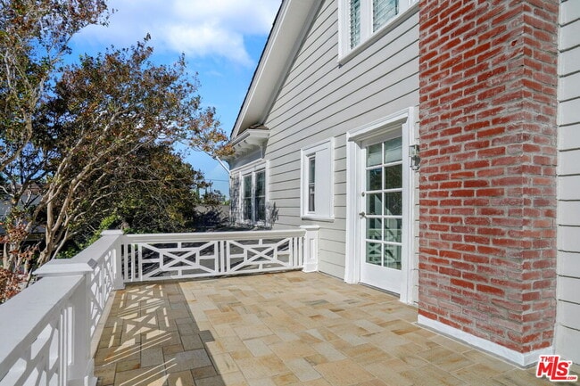 Building Photo - 301 S Arden Blvd