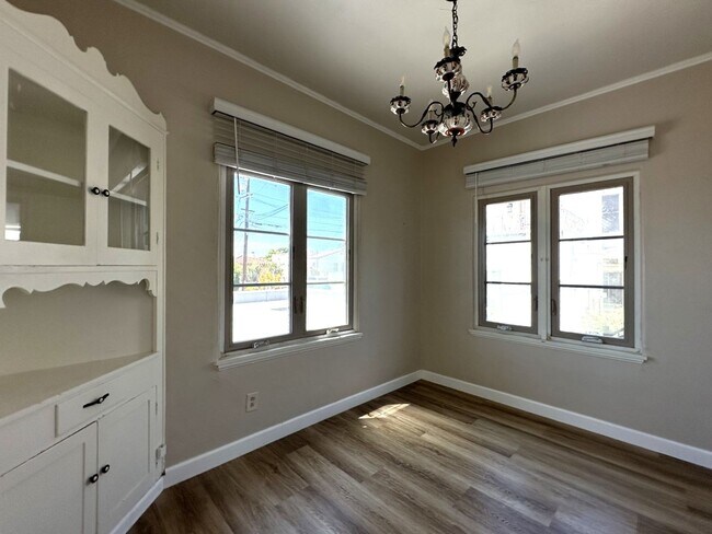 Building Photo - 1330-1334 Sassafras St