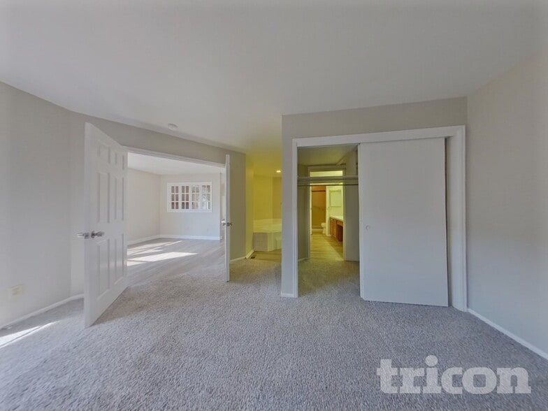 Building Photo - 5301 S Cody St