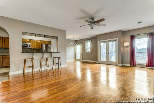 Building Photo - 2-BEDROOM CONDO AT ANDALUSIA CONDOMINIUMS