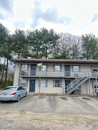 Building Photo - 711 20th St SE