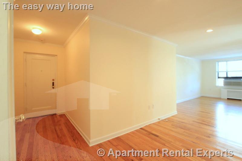 Building Photo - 60 Brattle St