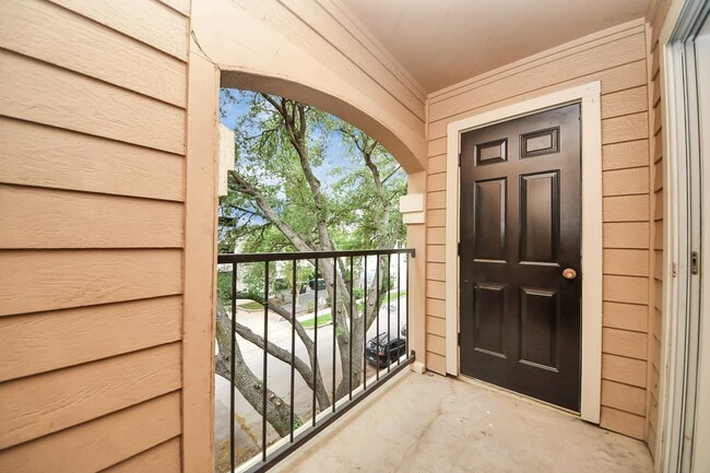 Building Photo - 3231 Allen Pkwy