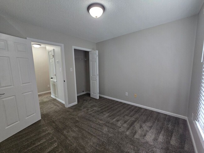 Building Photo - 6338 Rhemish Dr