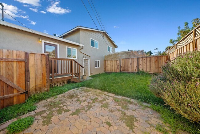 Building Photo - Coastal Comfort in Pleasure Point – Modern...