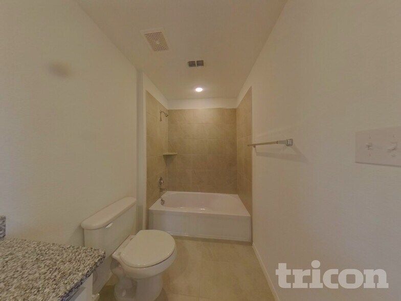 Building Photo - 2504 Bunkerton Dr