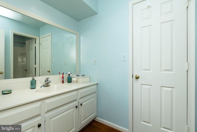Building Photo - 8809 Saunders Ln