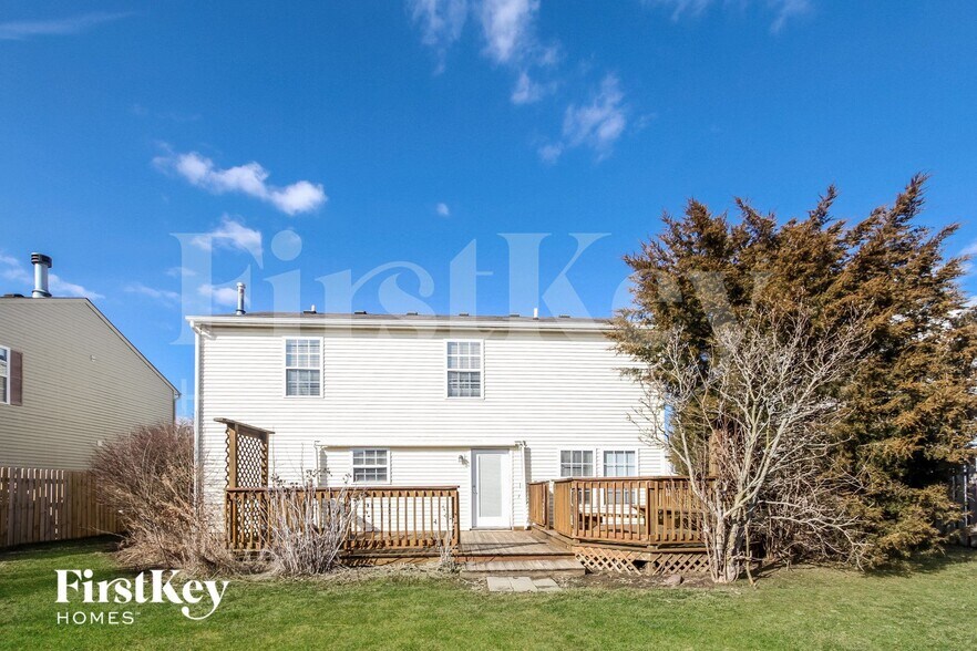 Building Photo - 301 Sunbeam Ln