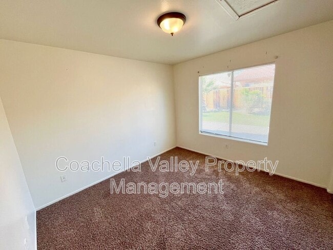 Building Photo - 66028 Mission Lakes Blvd