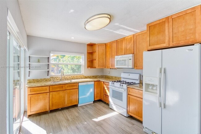 Building Photo - 6510 NW 21st St