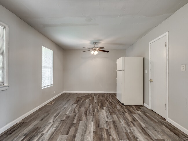 Building Photo - 1314 SE 40th St