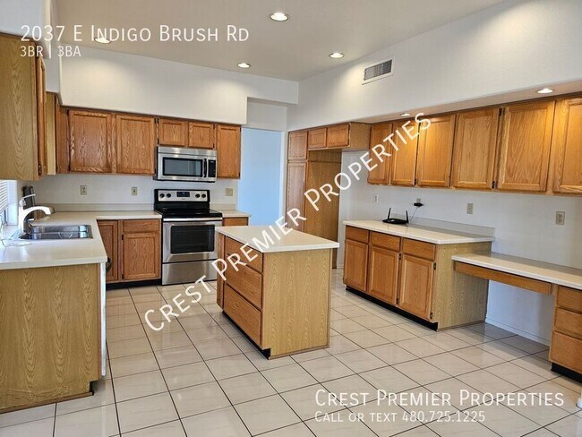Building Photo - 2037 E Indigo Brush Rd