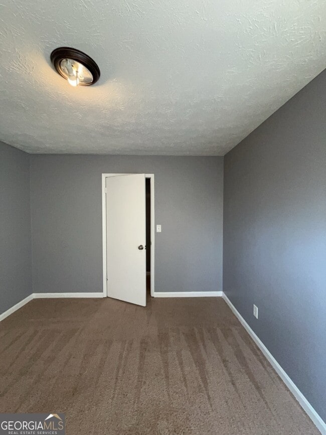 Building Photo - 1682 Charmeth Rd